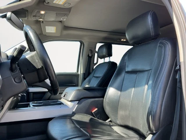Used 2020 Oxford White Ford Lariat image 11