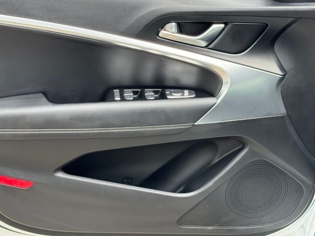 Used 2025 Uyuni White Genesis 2.5T image 18