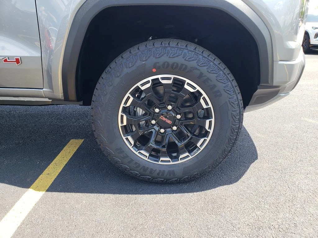2026 GMC Canyon AT4 - Photo 20