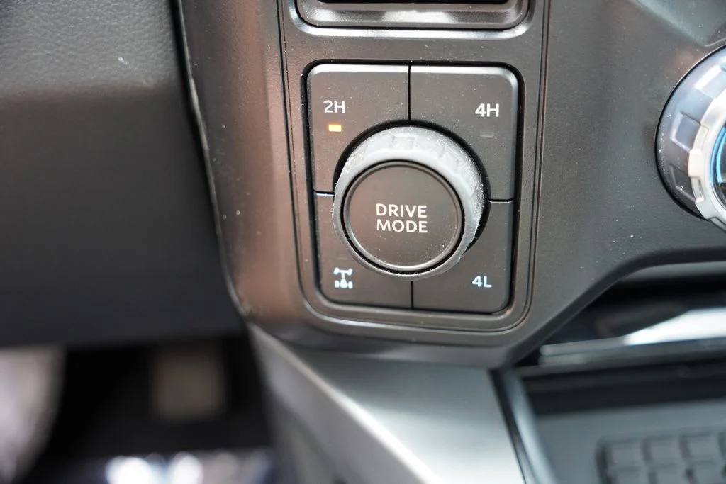 Used 2026 Oxford White Ford Lariat image 32
