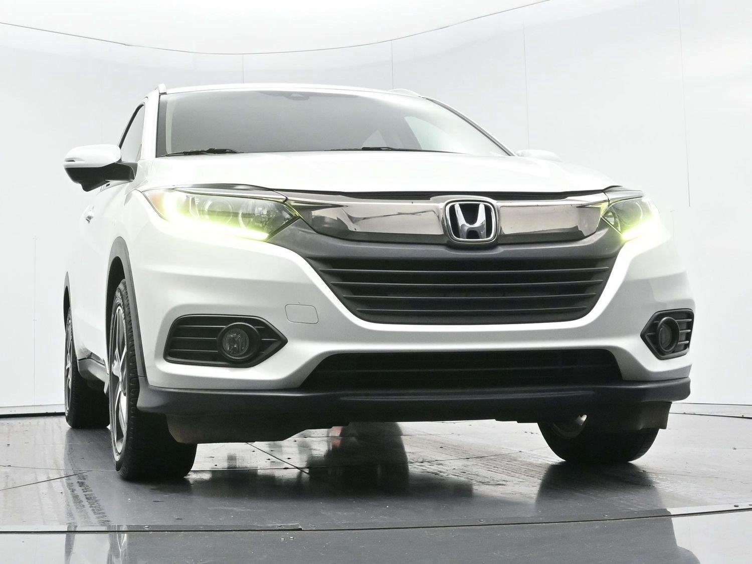 Used 2022 Platinum White Pearl Honda EX-L image 39