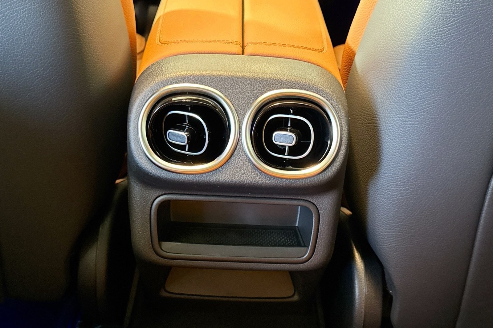 New 2026 Polar White Mercedes-Benz GLC 300 image 23