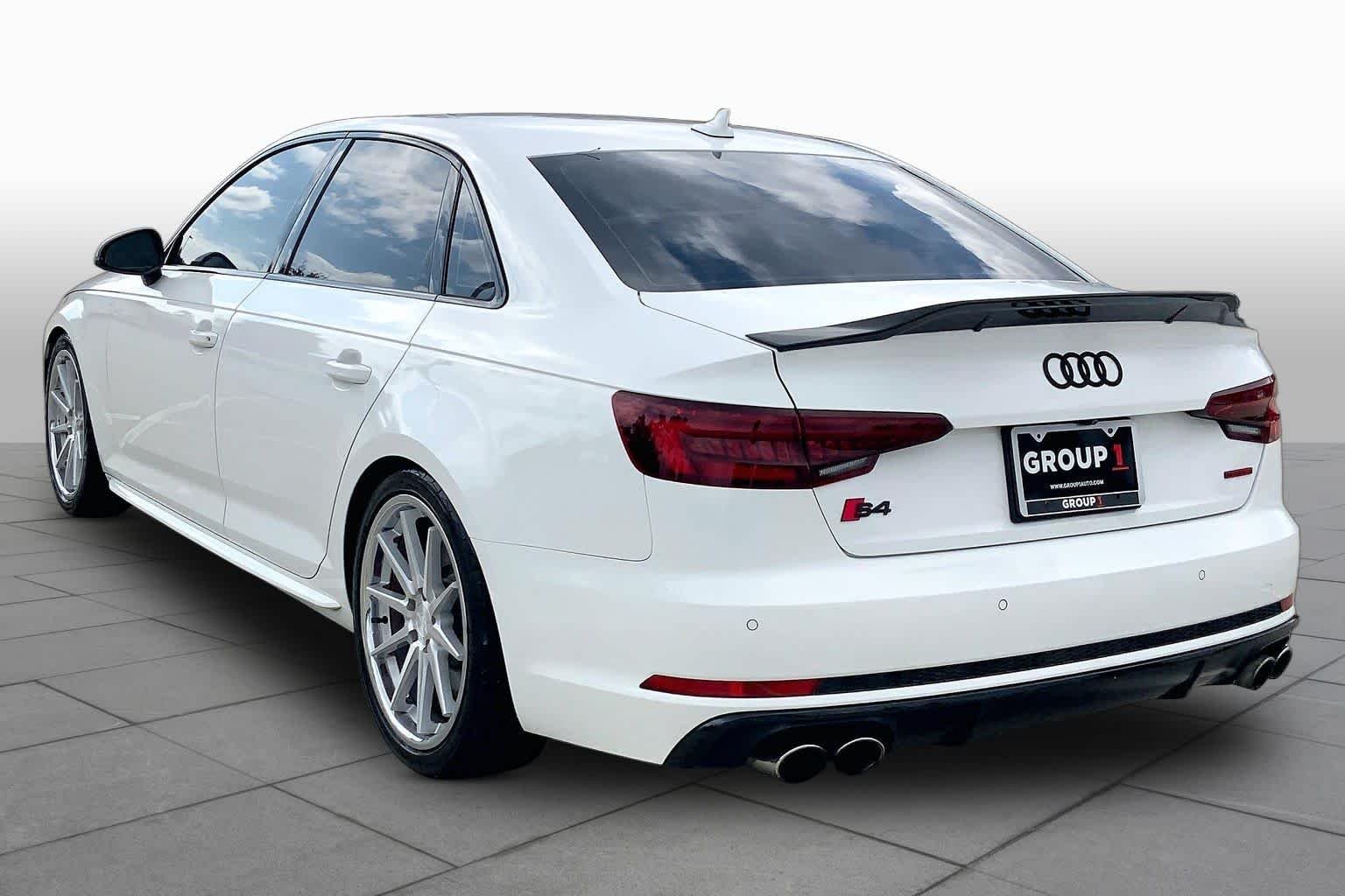 Used 2018 Ibis White Audi Prestige image 12