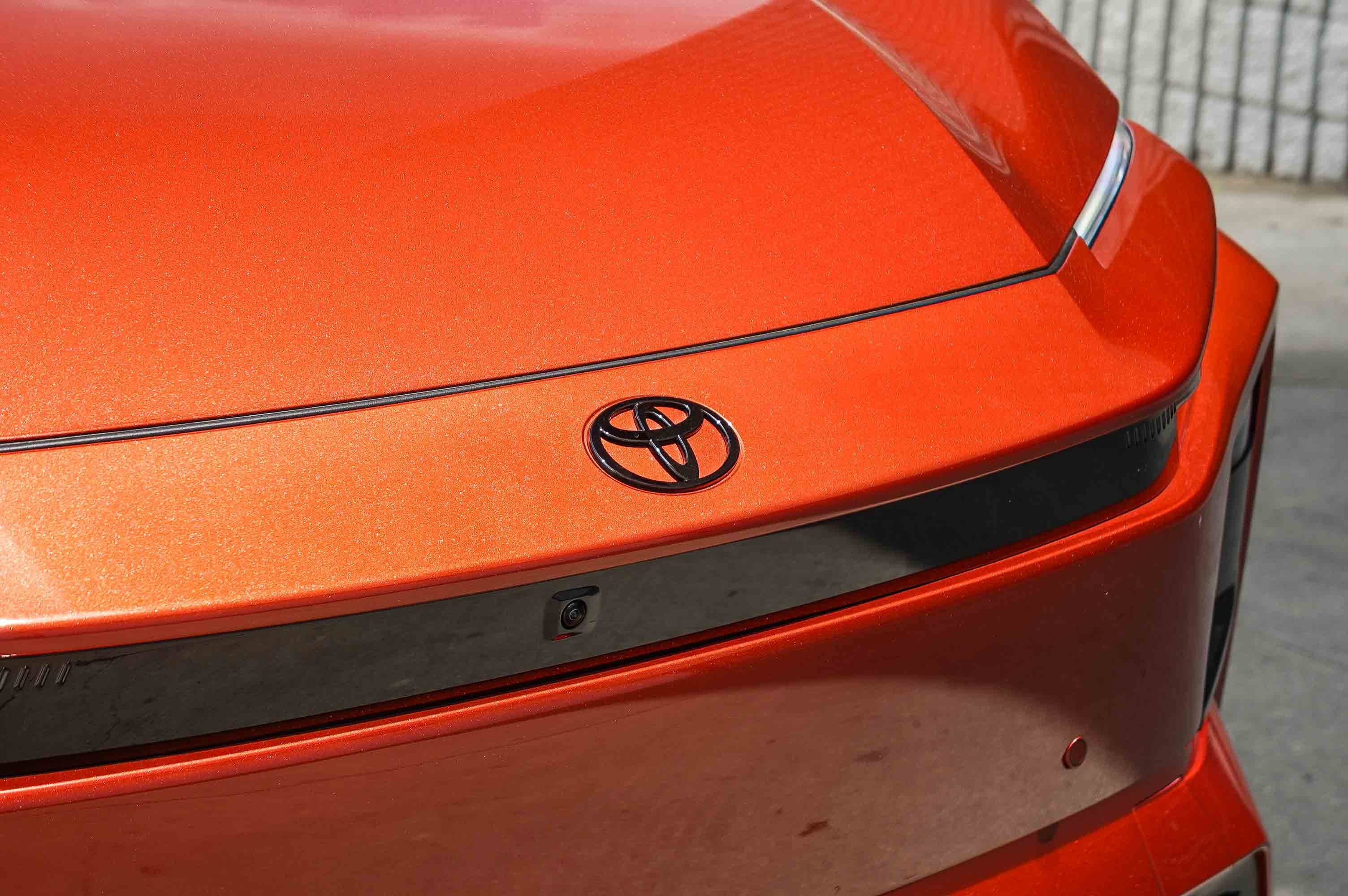 New 2026 Tandoori with Midnight Black Metallic roof Toyota XSE image 9