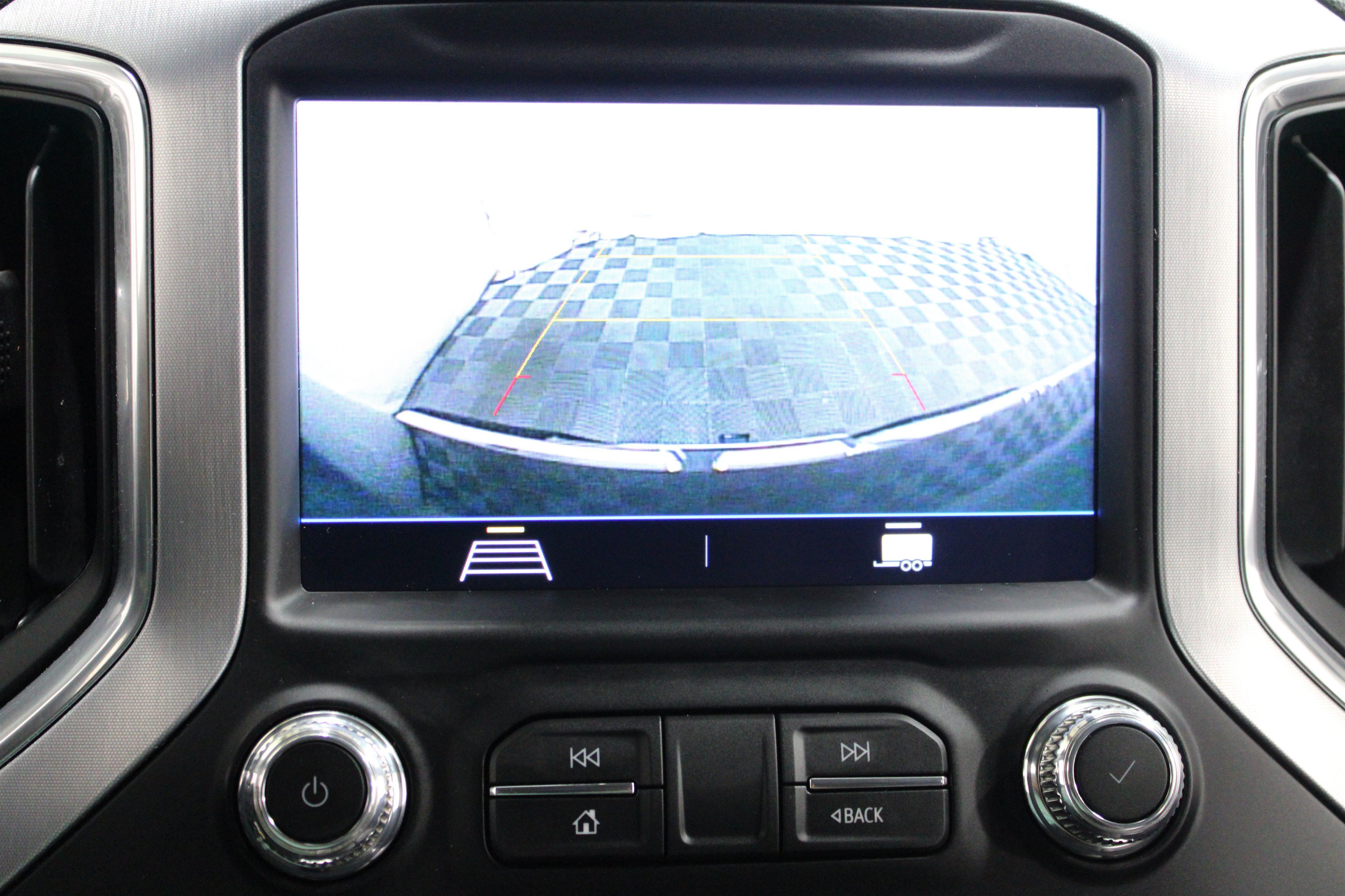 Used 2022 Black GMC SLE Crew Cab 4x4 - Lifted image 14