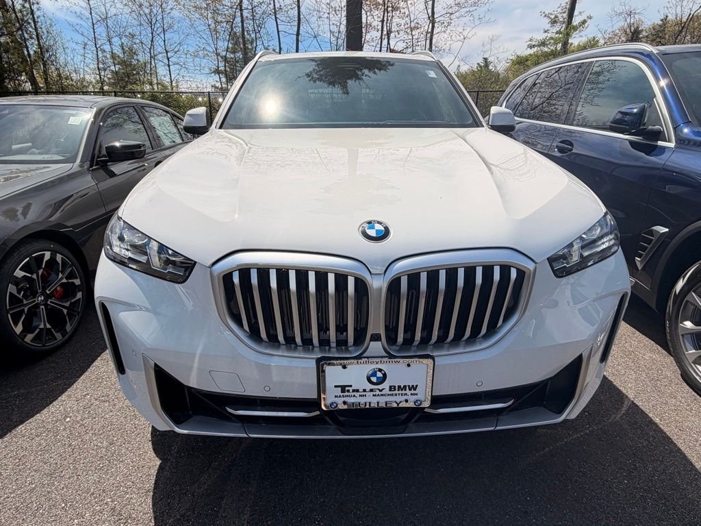 New 2026 Alpine White BMW xDrive40i image 2