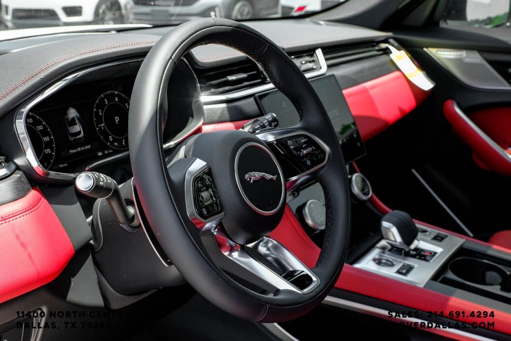 2026 Jaguar F-Pace R-Dynamic S - Photo 13