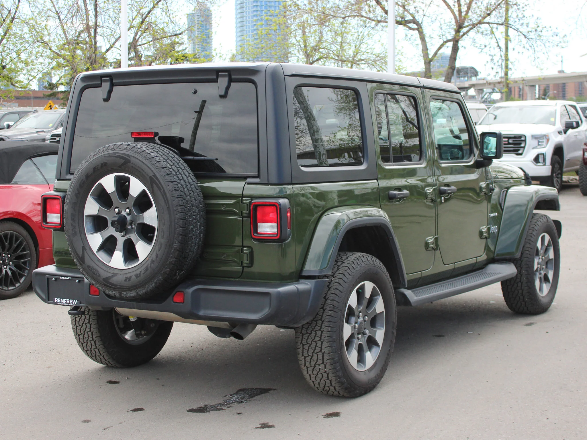 Certified Used 2021 Green Jeep Unlimited Sahara * No Accidents | Manual | Apple CarPlay | Backup Camera image 16
