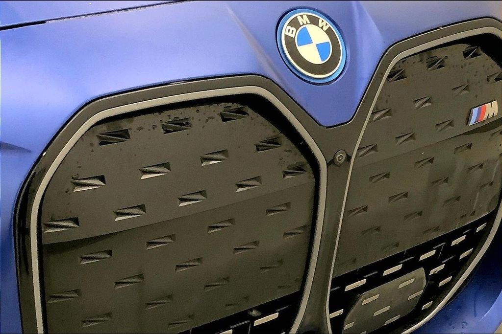 Certified Used 2023 Frozen Portimao Blue Metallic BMW  image 28