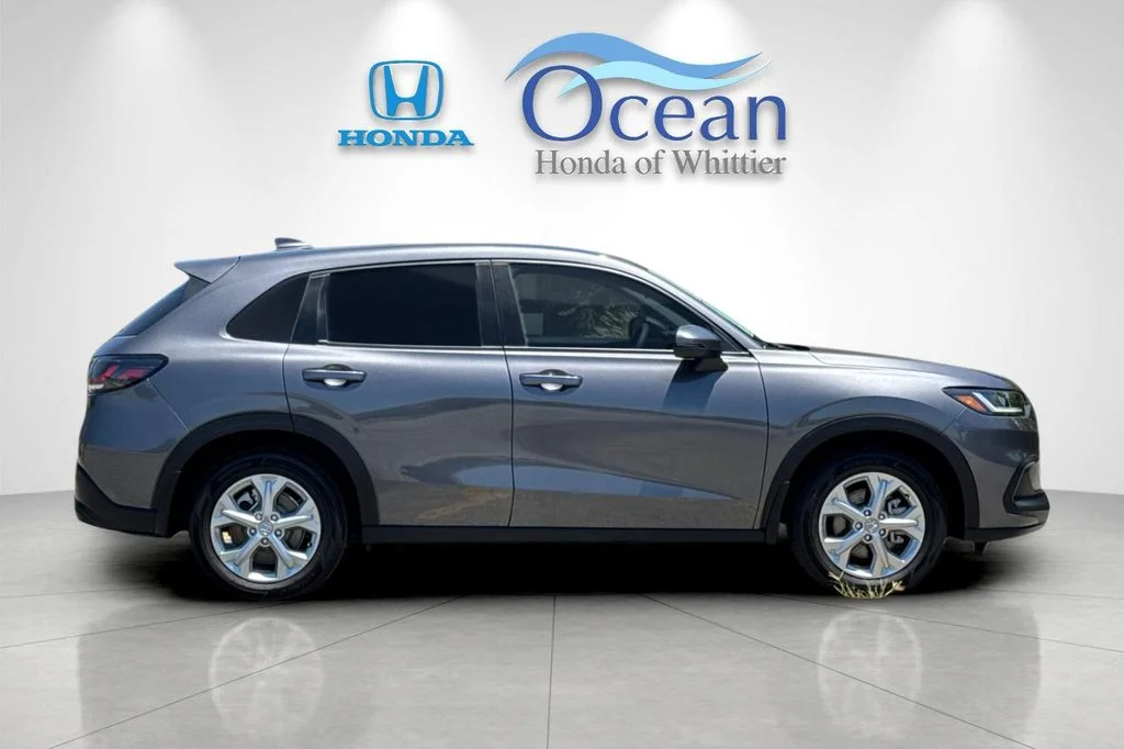 Certified Used 2025 Modern Steel Metallic Honda LX image 3