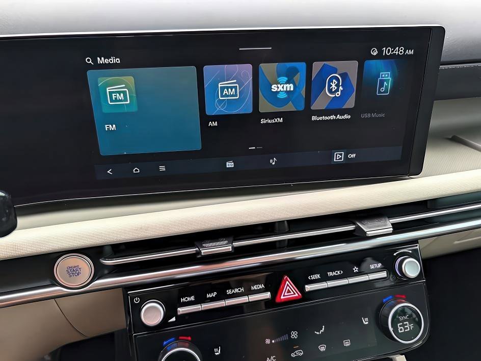 Used 2025 Hampton Gray Hyundai SEL image 56