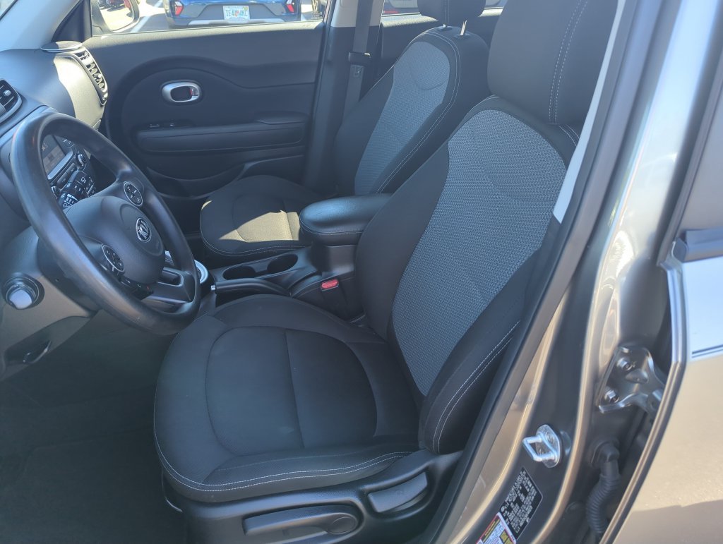 Used 2017 Gray Kia Plus image 12