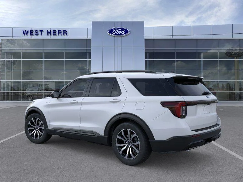 New 2026 Space White Metallic Ford ST-Line image 5