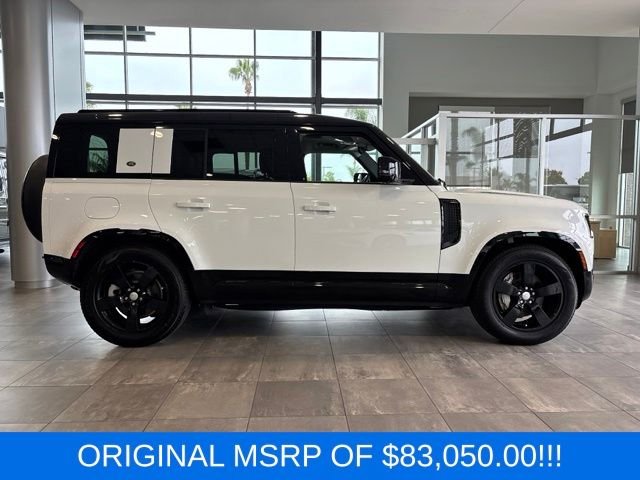 Used 2024 White Land Rover X-Dynamic SE image 3