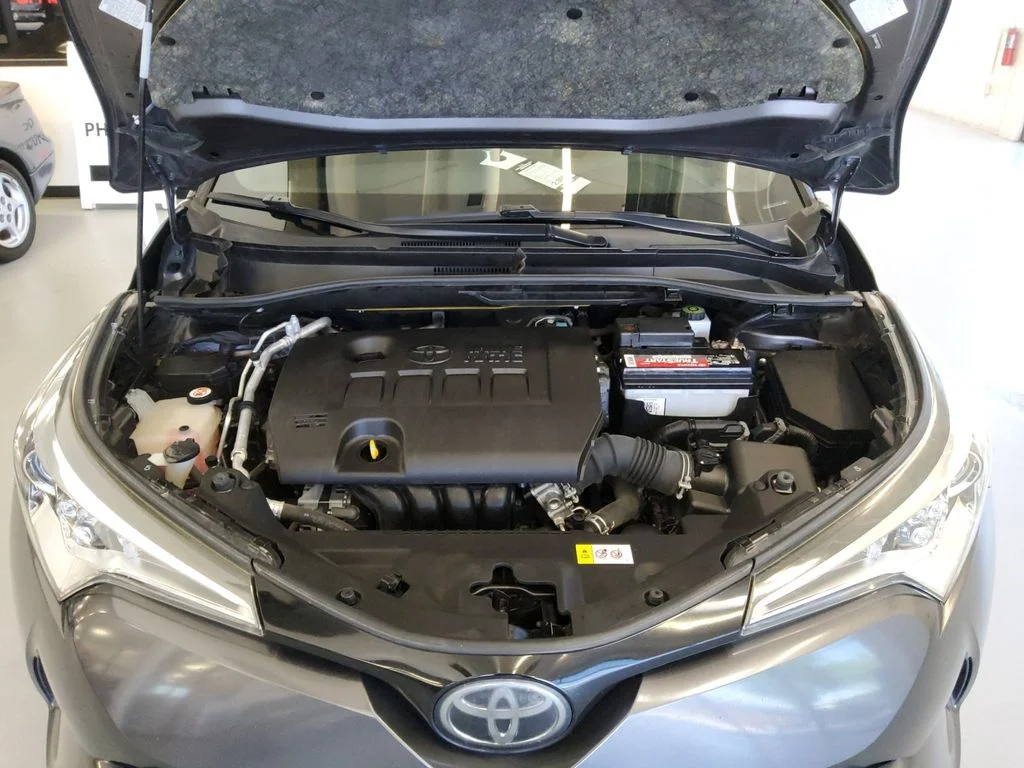 Used 2019 Gray Toyota XLE image 21