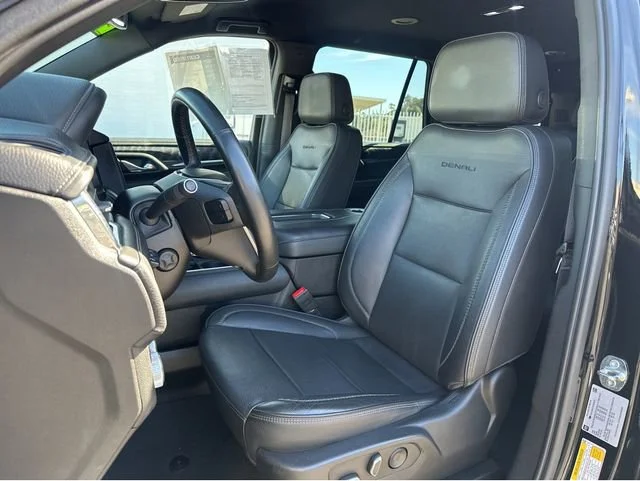 2023 GMC Yukon Denali - Photo 24