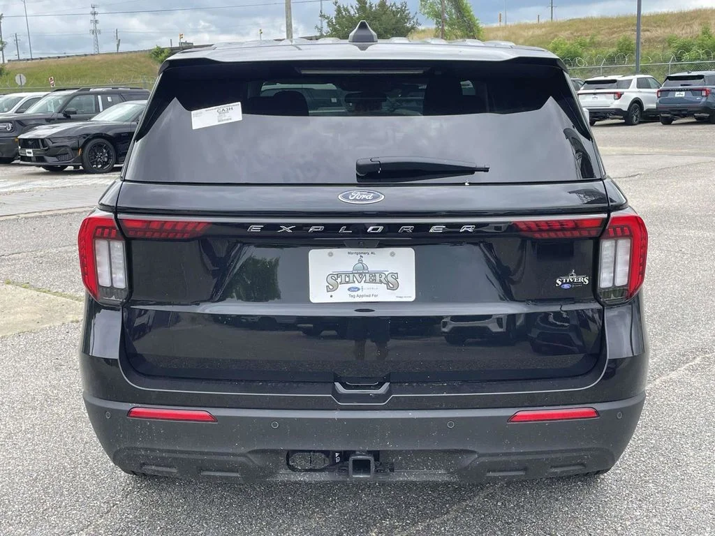 New 2026 Agate Black Metallic Ford Active 100A image 4