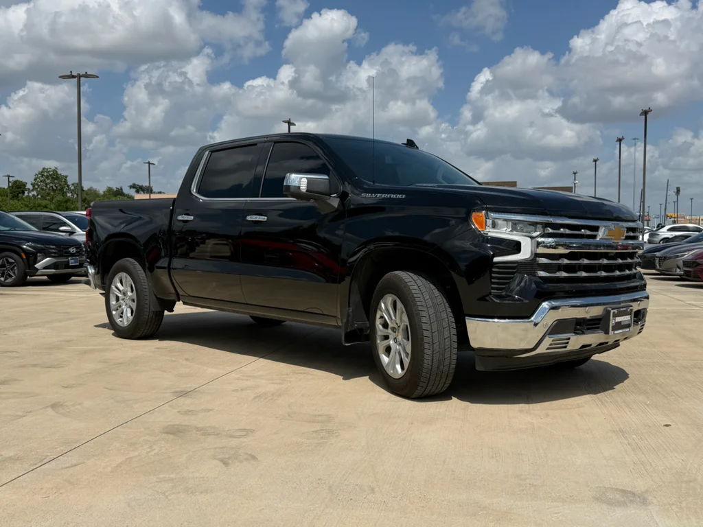 Used 2025 Black Chevrolet LTZ image 8
