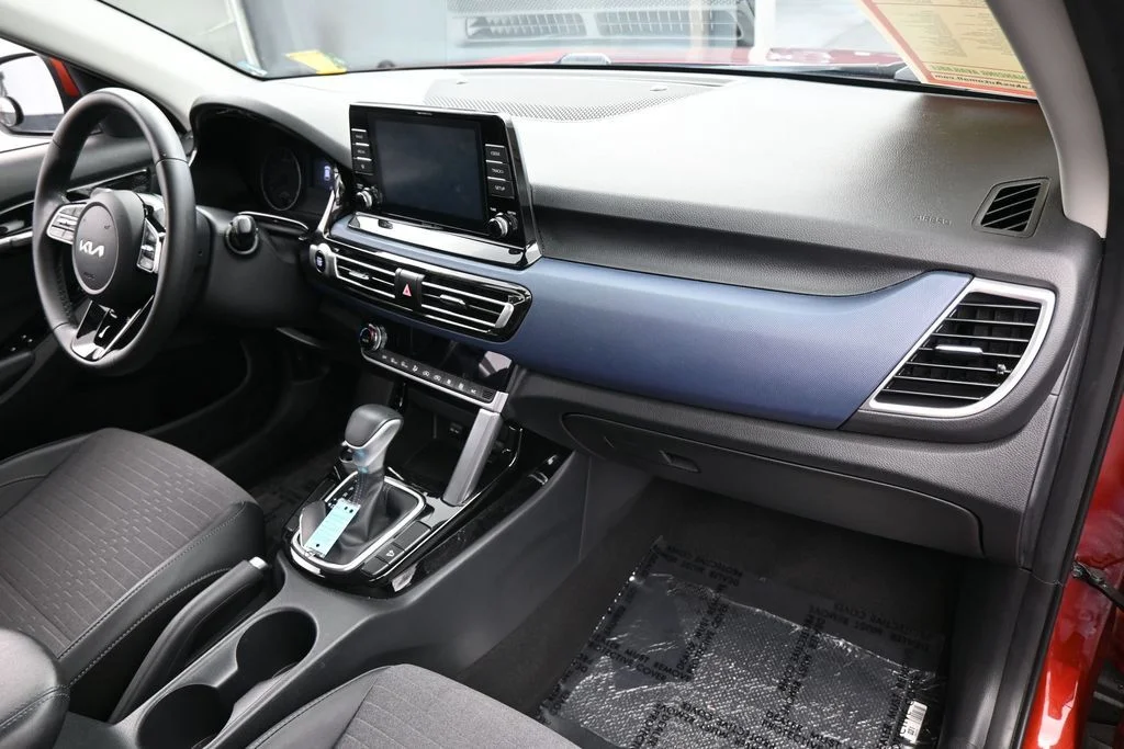 Used 2023 Mars Orange Kia S image 39