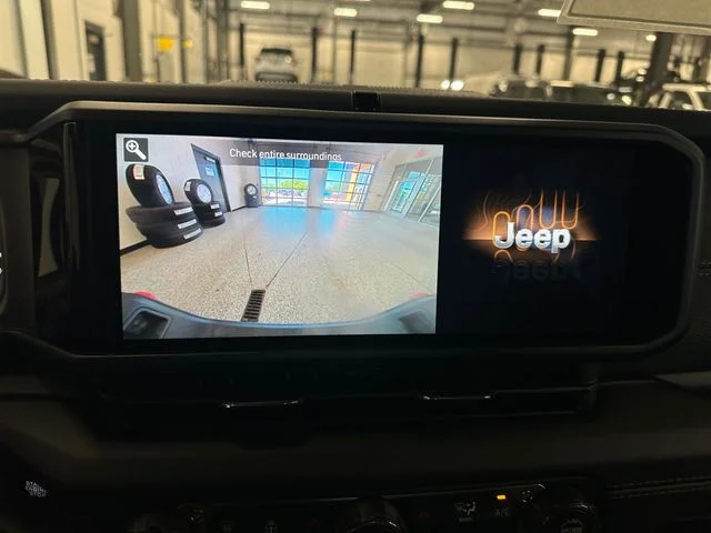 New 2026 Anvil Clear-Coat Exterior Paint Jeep Mojave image 28