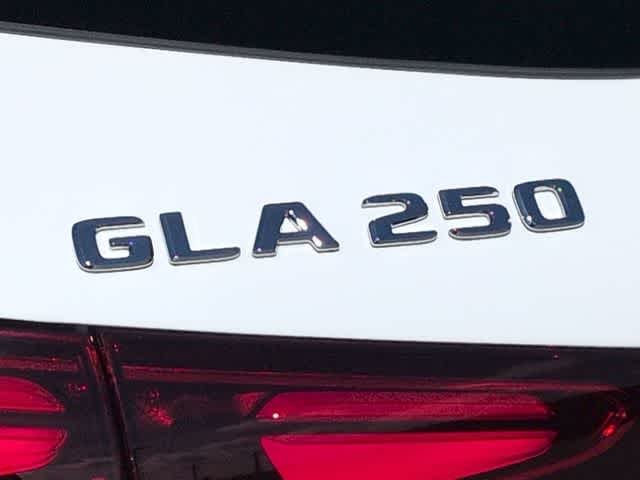 New 2026 Polar White Mercedes-Benz GLA 250 image 13