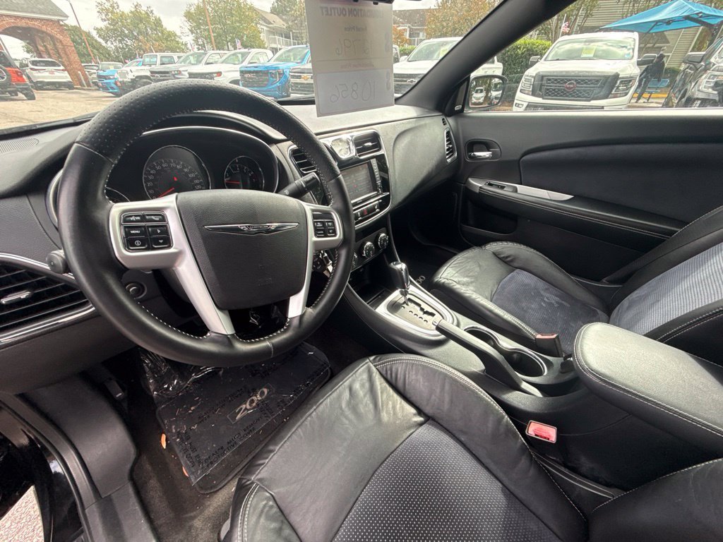 Used 2011 Black Chrysler S image 12
