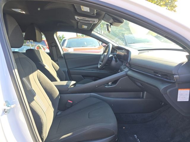 2025 Hyundai Elantra Blue - Photo 9