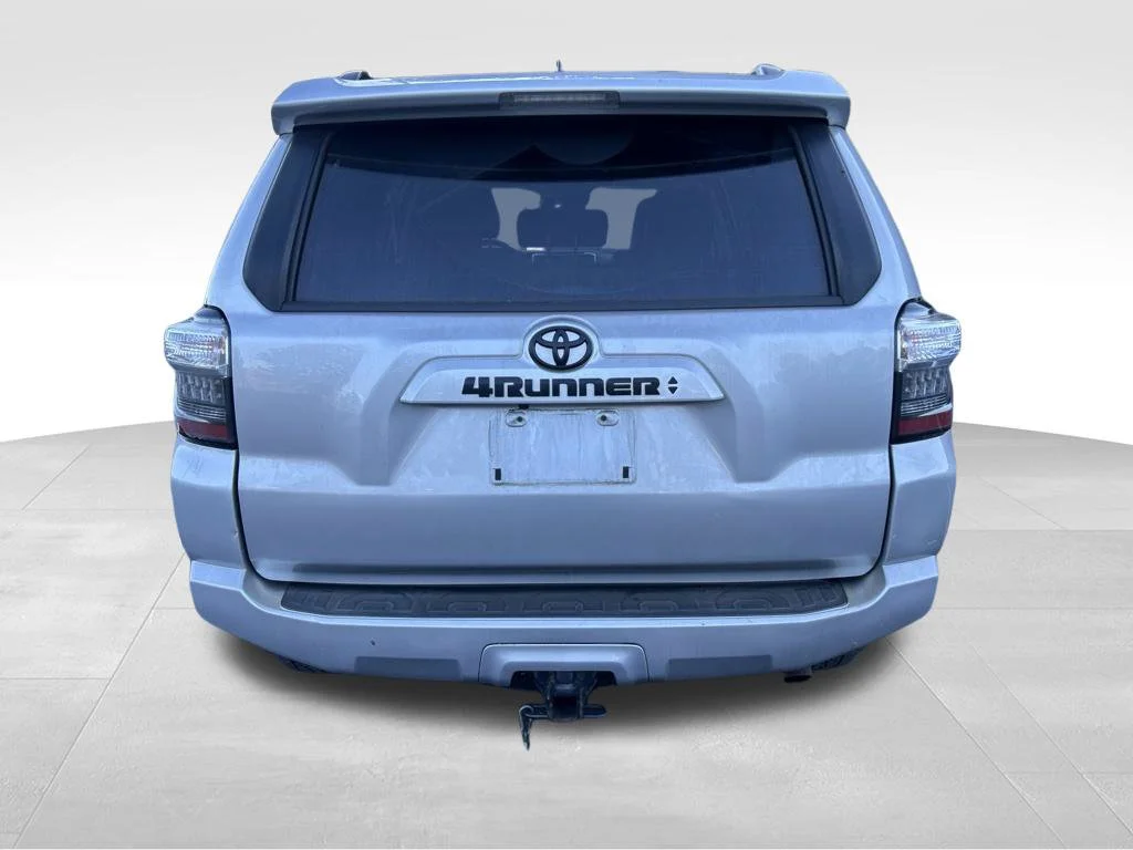 Used 2022 Silver Toyota SR5 Premium image 4