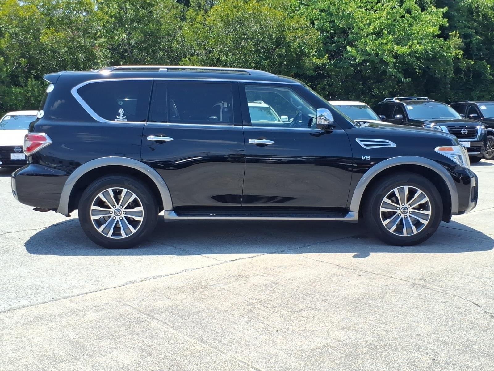 Used 2019 Super Black Nissan SL image 6