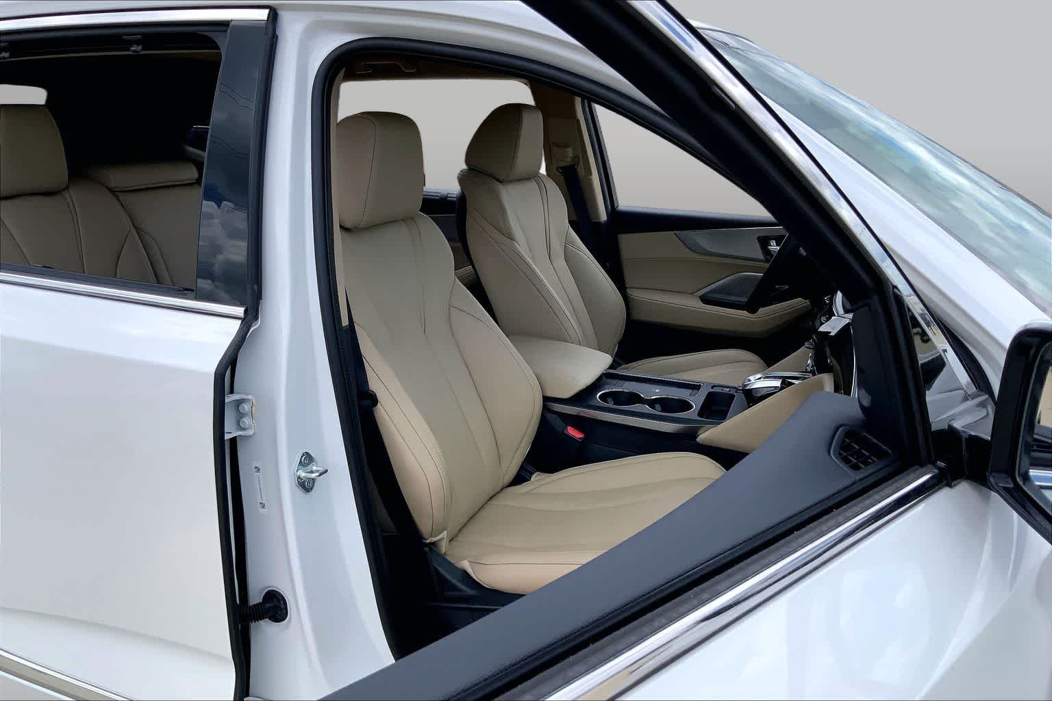Used 2026 Platinum White Pearl Acura w/Technology Package image 9