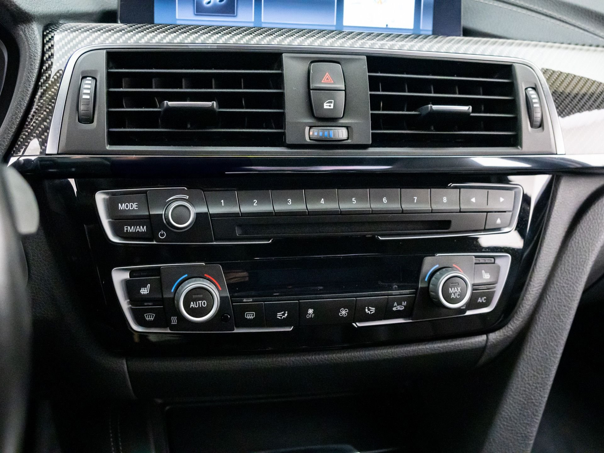 Used 2018 White BMW Base image 22