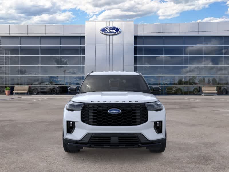 New 2026 Space White Metallic Ford ST-Line image 6