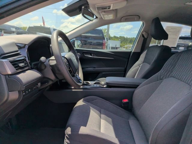 Certified Used 2025  Toyota LE image 17