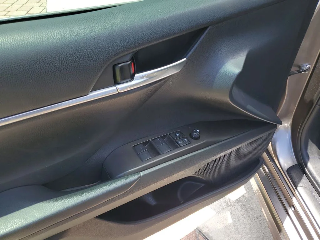 Used 2022 Gray Toyota SE image 19