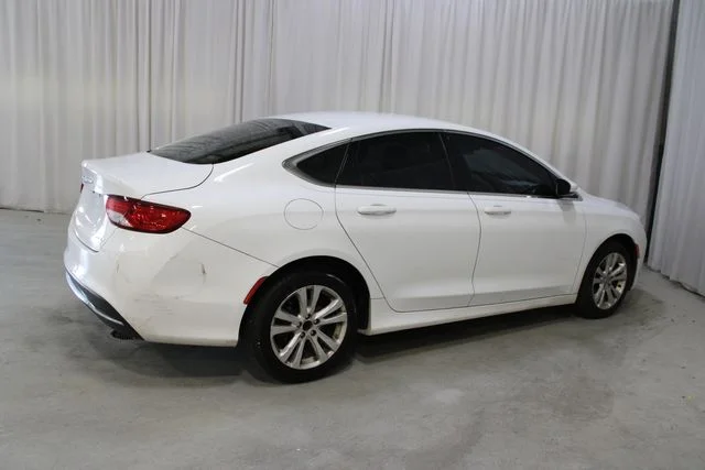 Used 2015 White Chrysler Limited image 27