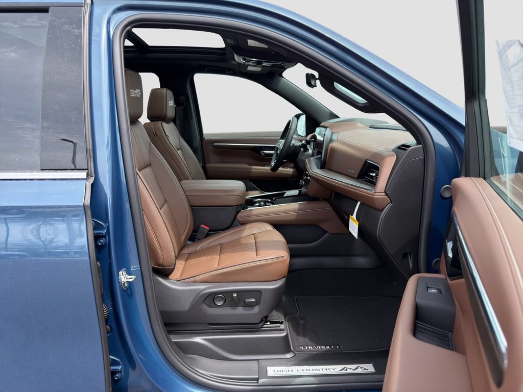 2026 Chevrolet Suburban High Country - Photo 16