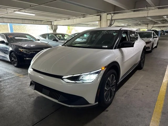 2024 Kia EV6 Light L/R's photo
