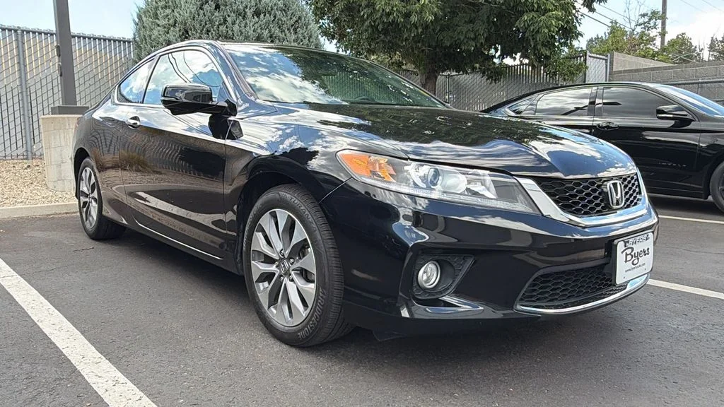 Used 2015 Crystal Black Pearl Honda EX-L image 1