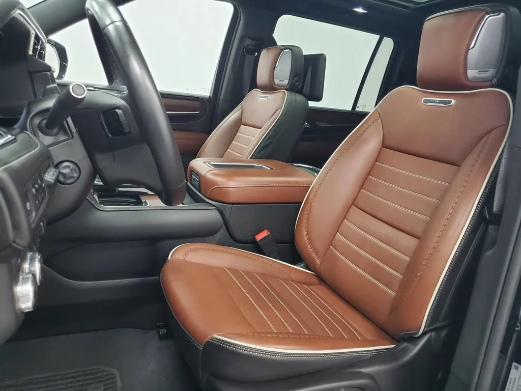 Used 2024 Midnight Blue Metallic GMC Denali Ultimate image 5