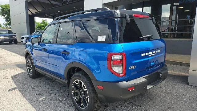 New 2026 Velocity Blue Metallic Ford Outer Banks 4WD image 19
