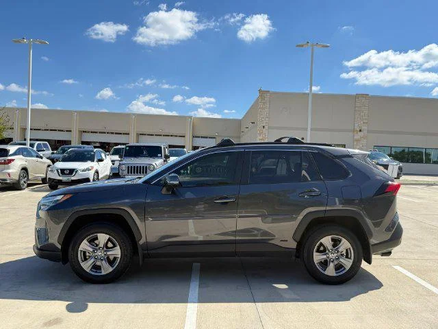 Certified Used 2025 MAGNETIC GRAY MET. Toyota XLE image 38