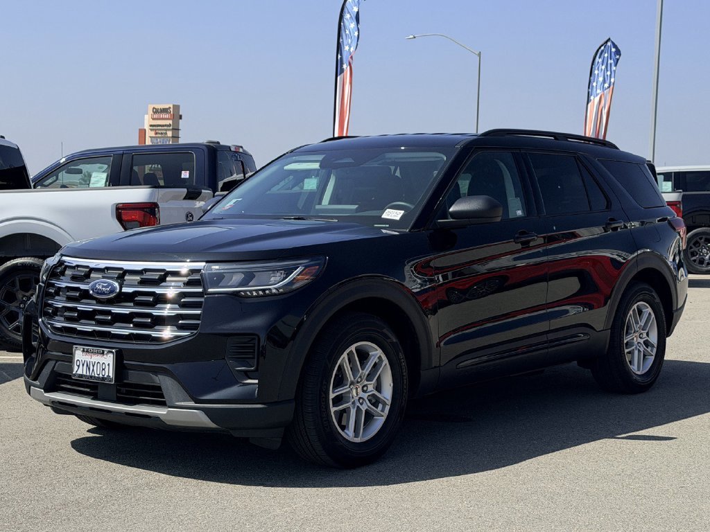 Used 2026 Black Metallic Ford Active image 4