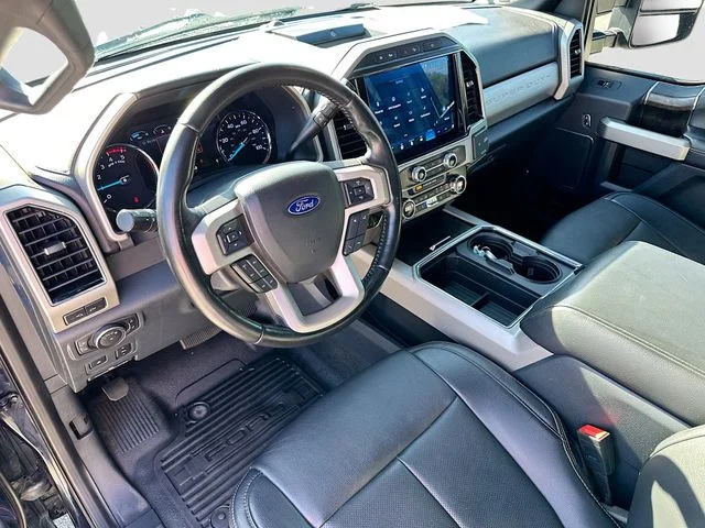 Used 2022 Blue Ford Lariat image 9