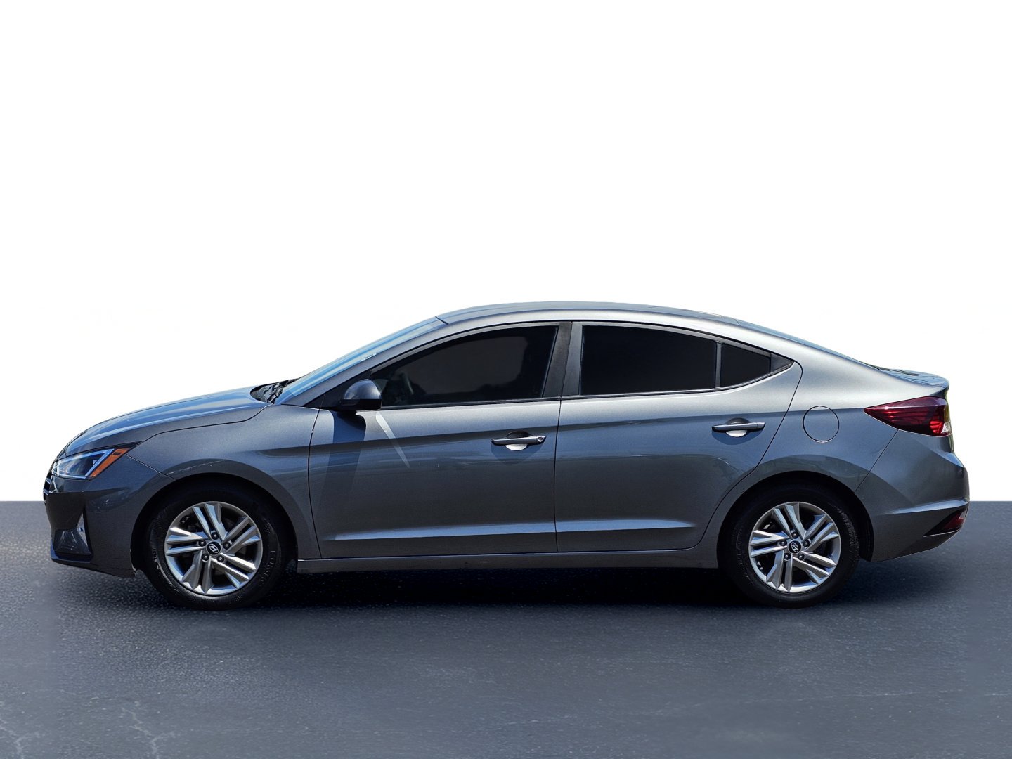 Used 2019 Machine Gray Hyundai SEL image 12