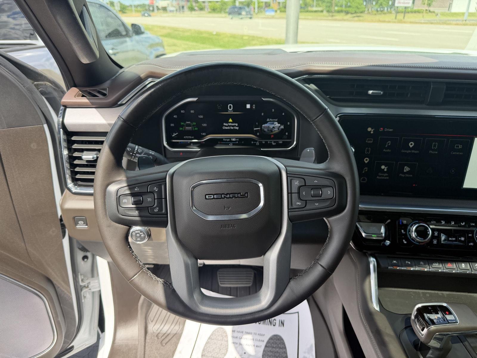 Used 2023 White Frost Tricoat GMC Denali image 24
