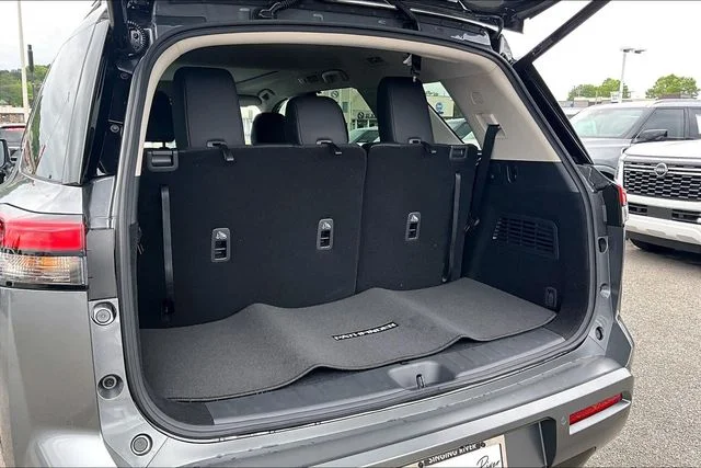 New 2026 Nissan Pathfinder SL 4D Sport Utility