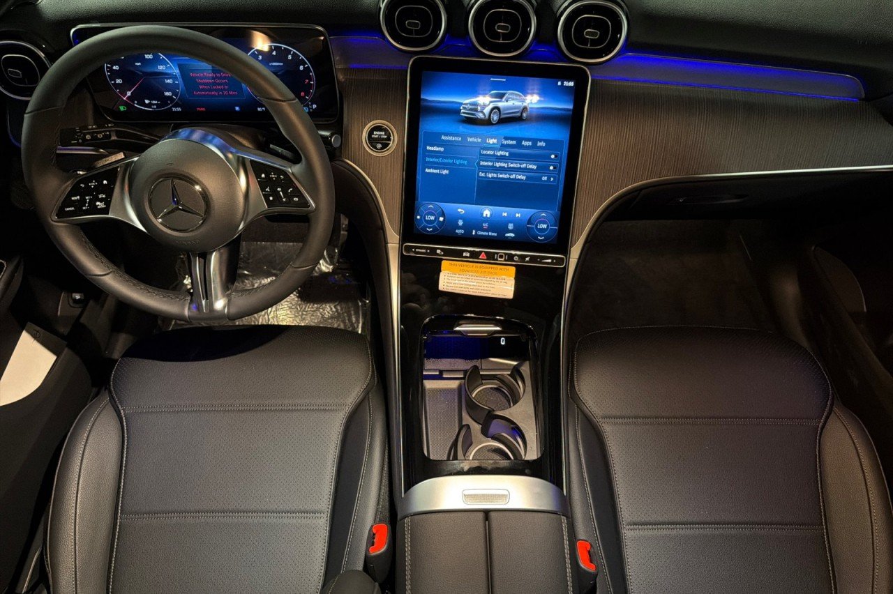 New 2027 Graphite Grey Metallic Mercedes-Benz GLC 300 SUV image 12