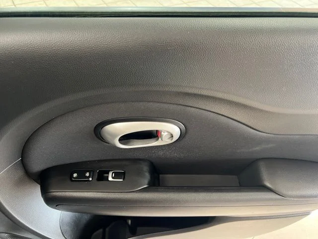Used 2018 Silver Kia Base image 14