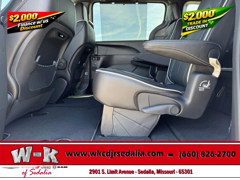 2026 Chrysler Pacifica Limited - Photo 30