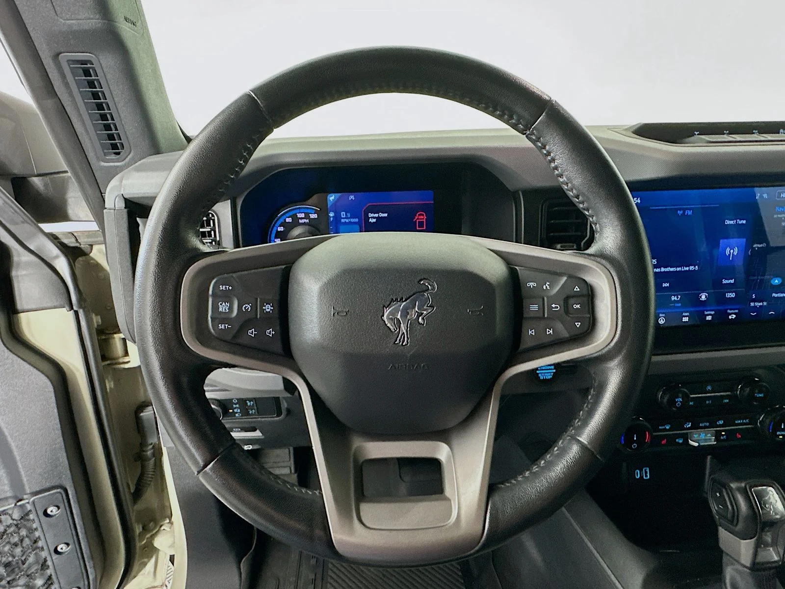 Used 2022 Desert Sand Ford Everglades image 11